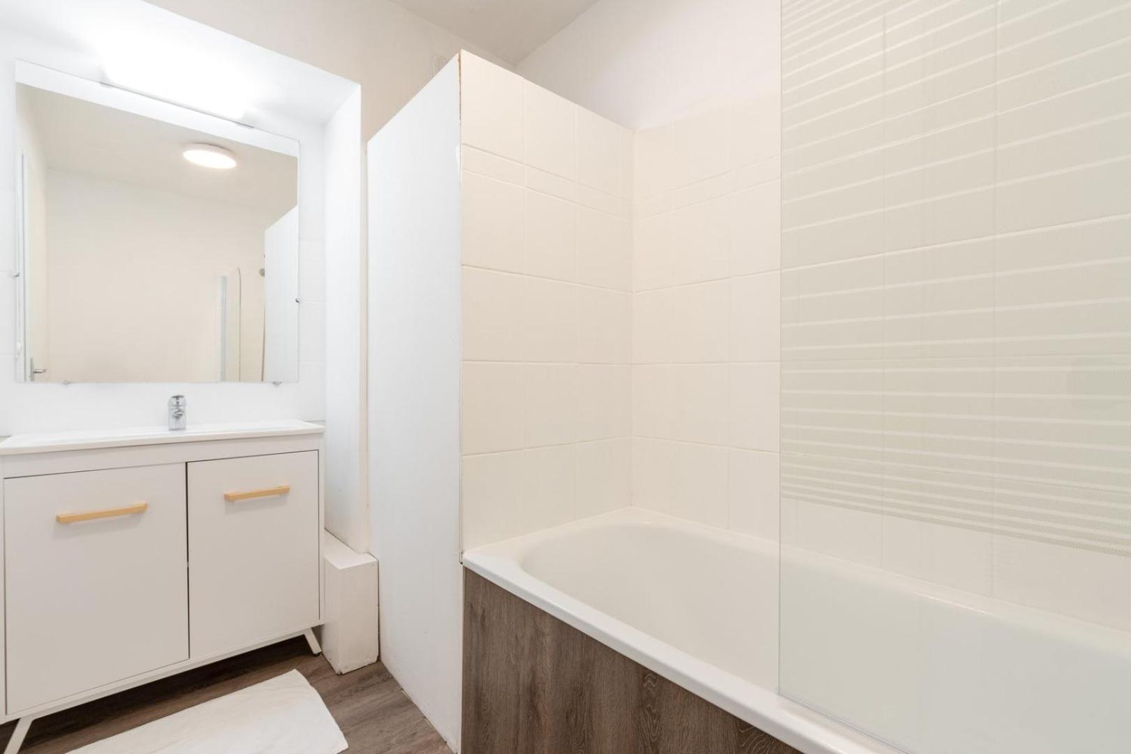 Nice Apartment Lille Balcony + Parking! Экстерьер фото